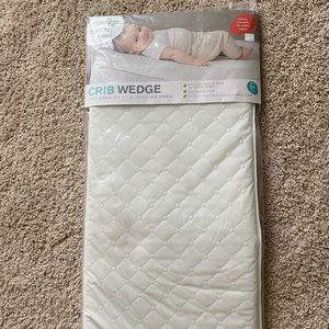 Crib wedge